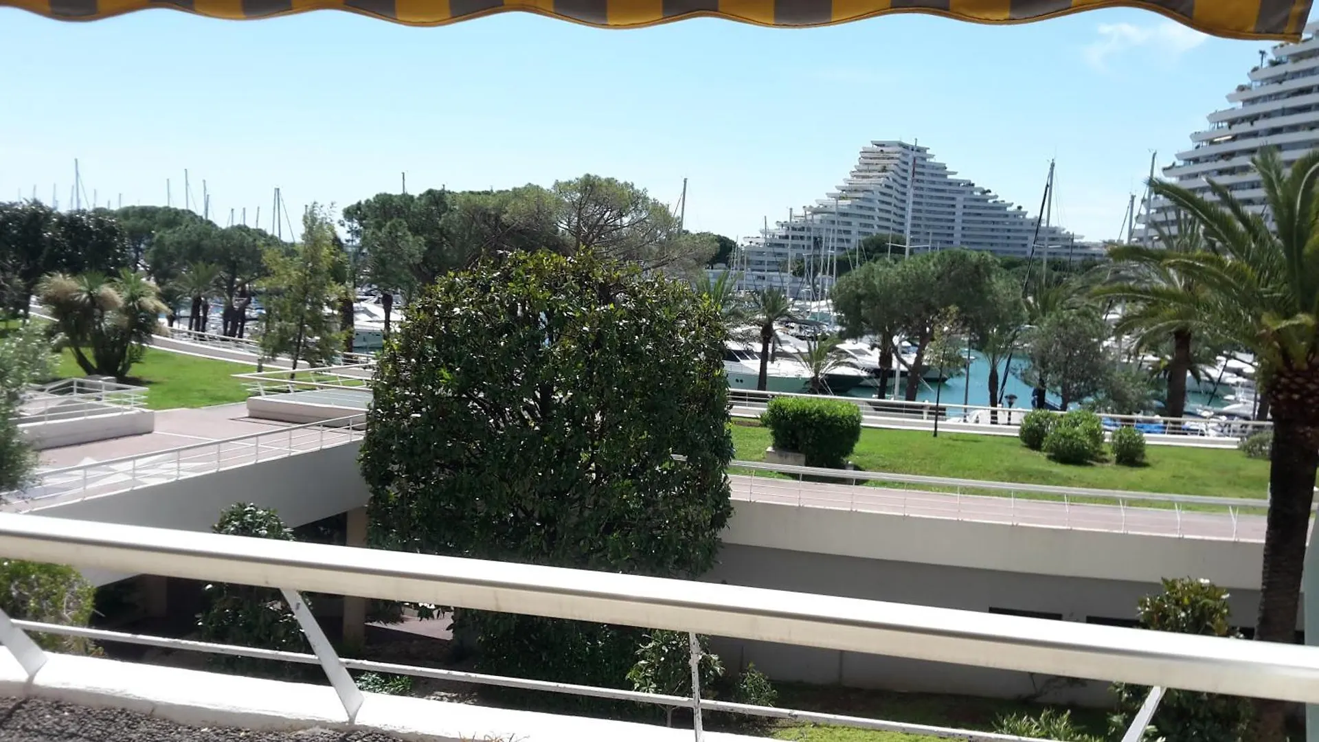Appartement Bord De Mer Marina Baie Des Anges Villeneuve-Loubet 0*,  France